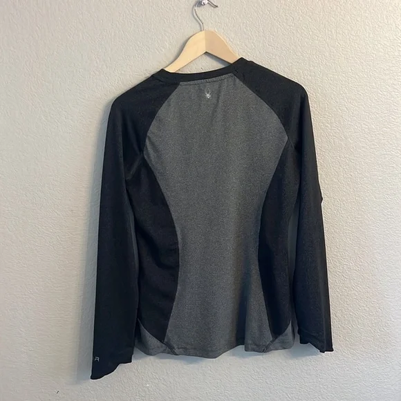 Spyder Active Long Sleeve Top Athletic Gray size Medium - Picture 9 of 12